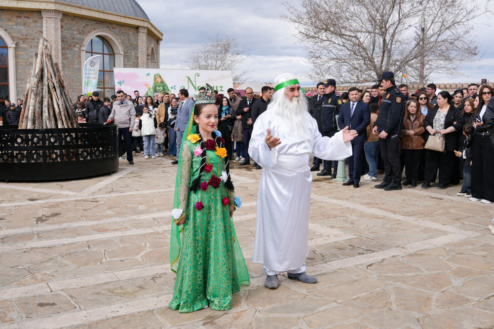 Naxçıvanda Novruz bayramı münasibətilə ümumxalq şənliyi keçirilib<font color=red> - FOTOLAR</font>