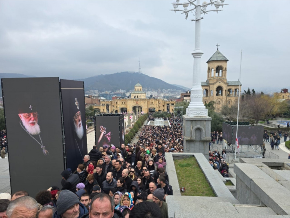 Gürcüstanın sabiq Patriarxı II İlya dəfn olunub<font color=red> - FOTOLAR</font>