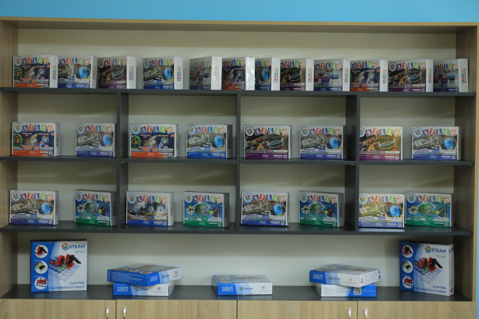 Prezident İlham Əliyev Şamaxı Avropa liseyinin yeni binasının açılışında iştirak edib<font color=red> - FOTOLAR</font>