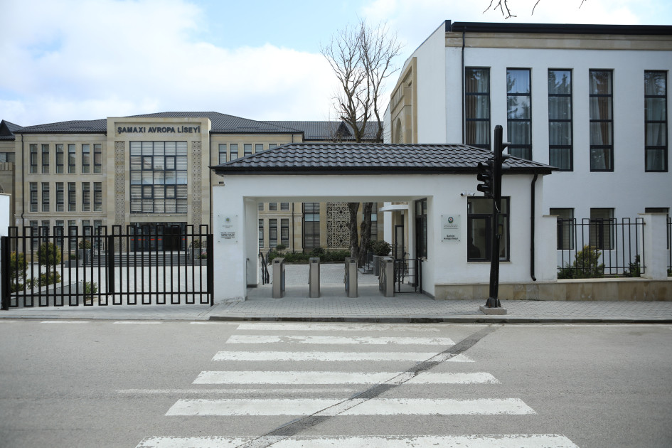 Prezident İlham Əliyev Şamaxı Avropa liseyinin yeni binasının açılışında iştirak edib<font color=red> - FOTOLAR</font>