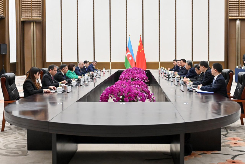 Milli Məclisin sədri Ümum-Çin Xalq Nümayəndələri Yığıncağının Daimi Komitəsinin sədri ilə görüşüb<font color=red> - FOTOLAR</font>