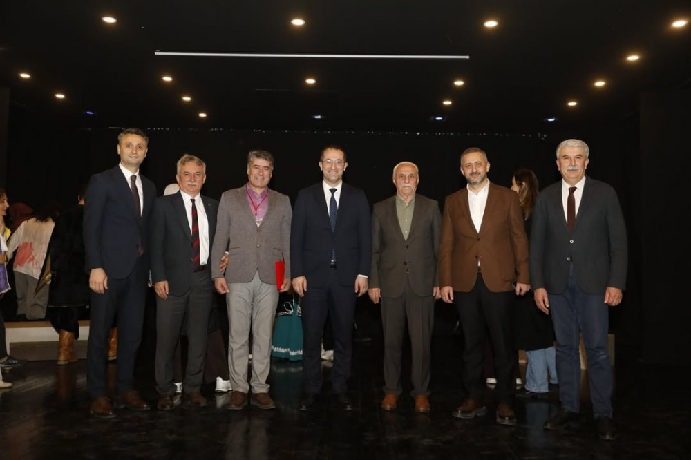 Naxçıvan Dövlət Milli Dram Teatrı beynəlxalq festivalda növbəti dəfə uğurla çıxış edib<font color=red> - FOTOLAR</font>