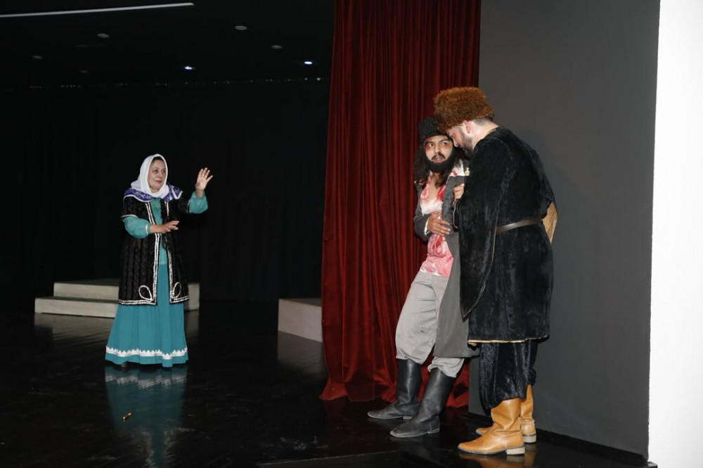 Naxçıvan Dövlət Milli Dram Teatrı beynəlxalq festivalda növbəti dəfə uğurla çıxış edib<font color=red> - FOTOLAR</font>
