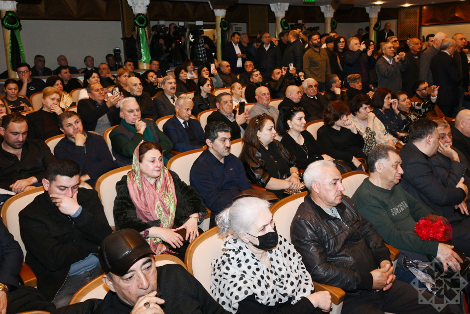 Xalq artisti Rasim Balayevlə vida mərasimi keçirilir<font color=red> - FOTOLAR</font>