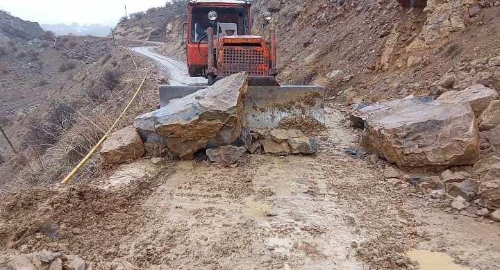 Ordubadda qaya uçqunu olub<font color=red> - FOTOLAR</font>