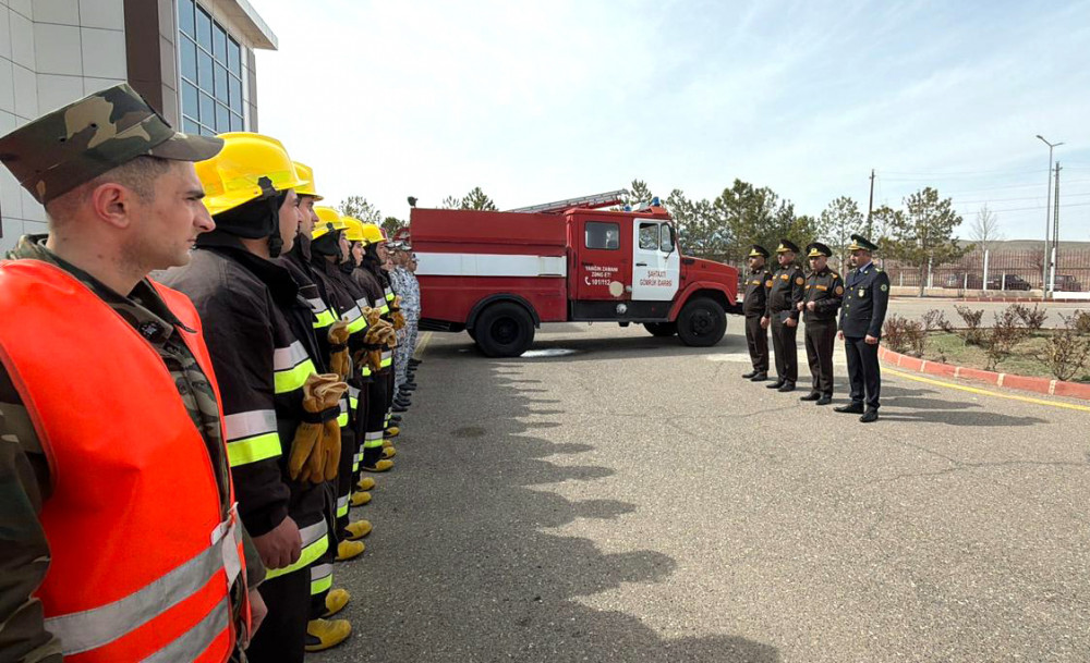 “Şahtaxtı” gömrük postunda fövqəladə hallar zamanı davranış və təxliyə qaydaları ilə bağlı təlim keçirilib<font color=red> - FOTOLAR</font>