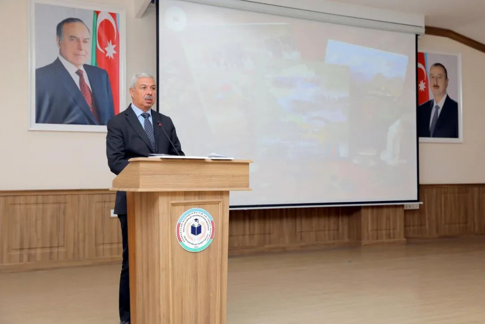 Səriyyə Salahovanın kitablarının təqdimatı olub<font color=red> - FOTOLAR</font>