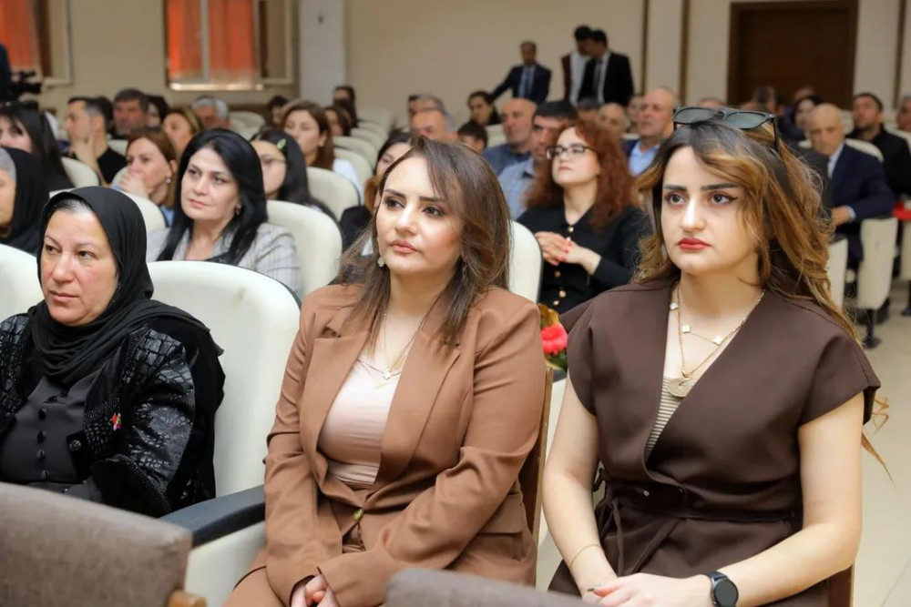 Səriyyə Salahovanın kitablarının təqdimatı olub<font color=red> - FOTOLAR</font>