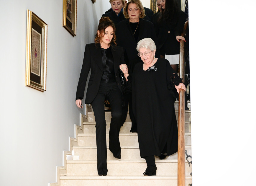 Birinci xanım Mehriban Əliyeva Tbilisidə Mirzə Fətəli Axundzadə adına Azərbaycan Mədəniyyəti Muzeyi ilə tanış olub<font color=red> - FOTOLAR</font>