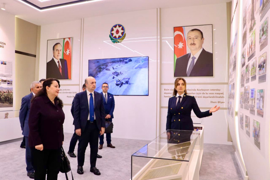 Türkiyənin Baş prokuroru Bakıdadır<font color=red> - FOTOLAR</font>