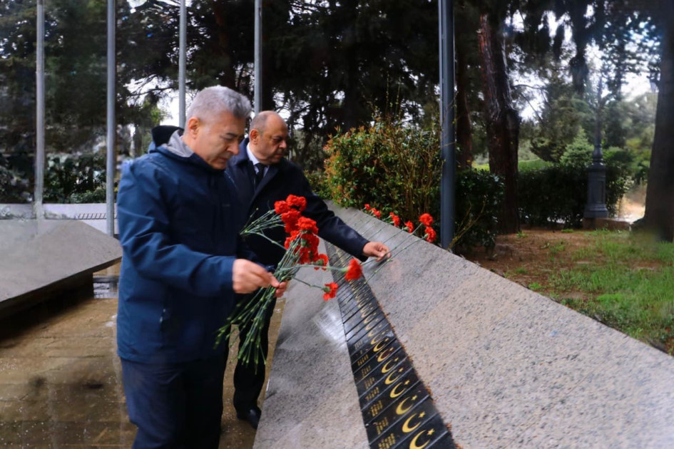 Türkiyənin Baş prokuroru Bakıdadır<font color=red> - FOTOLAR</font>