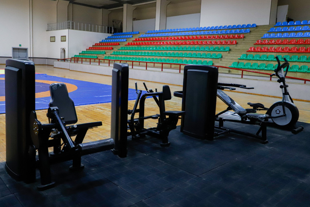 Naxçıvan Olimpiya İdman Kompleksində yeni trenajor alətləri quraşdırılıb<font color=red> - FOTOLAR</font>