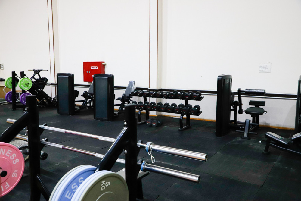 Naxçıvan Olimpiya İdman Kompleksində yeni trenajor alətləri quraşdırılıb<font color=red> - FOTOLAR</font>