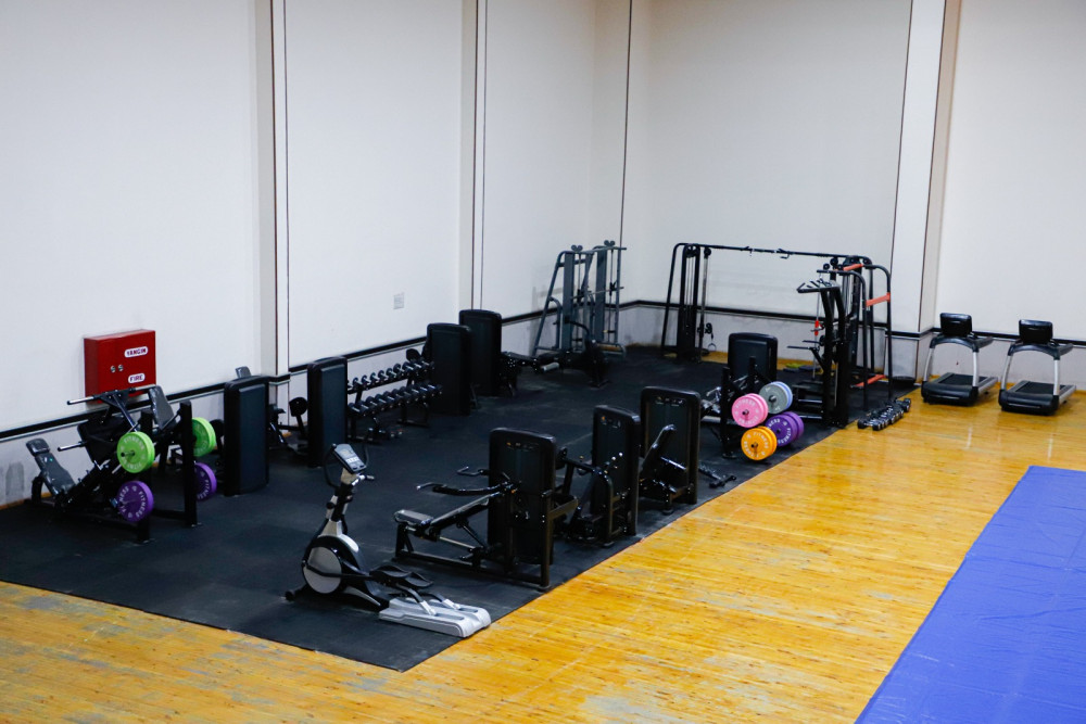 Naxçıvan Olimpiya İdman Kompleksində yeni trenajor alətləri quraşdırılıb<font color=red> - FOTOLAR</font>