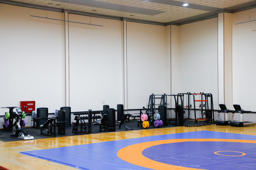 Naxçıvan Olimpiya İdman Kompleksində yeni trenajor alətləri quraşdırılıb<font color=red> - FOTOLAR</font>