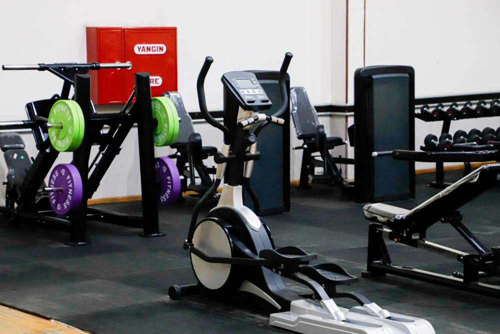 Naxçıvan Olimpiya İdman Kompleksində yeni trenajor alətləri quraşdırılıb<font color=red> - FOTOLAR</font>