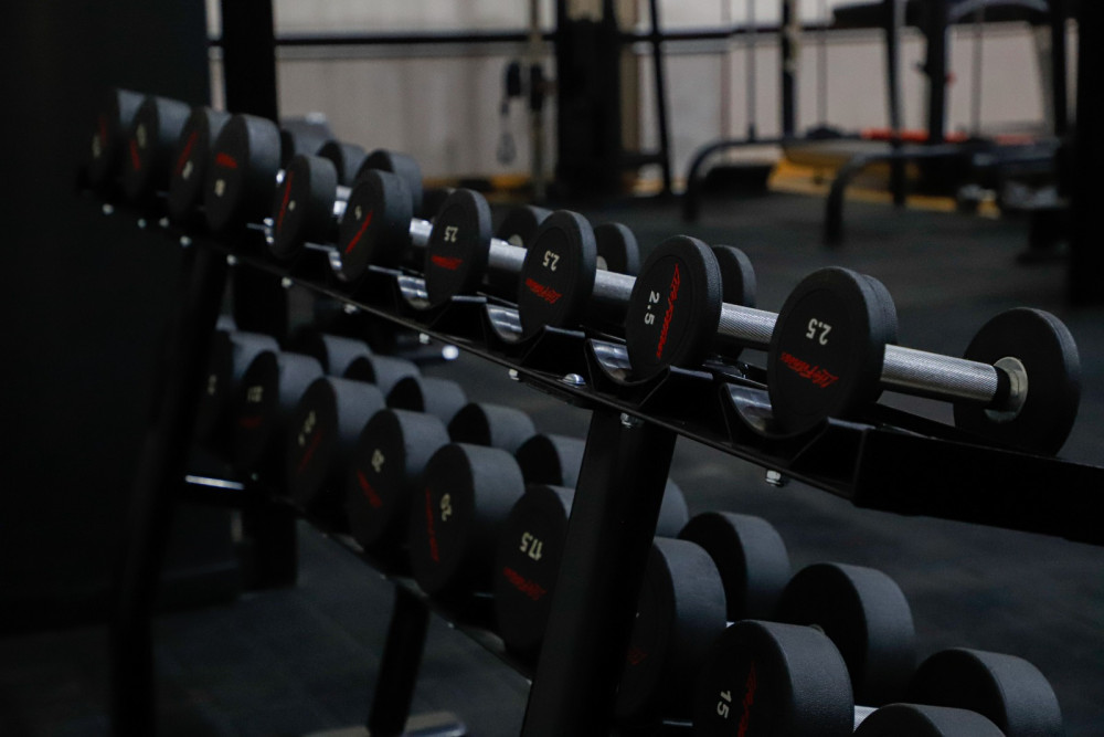 Naxçıvan Olimpiya İdman Kompleksində yeni trenajor alətləri quraşdırılıb<font color=red> - FOTOLAR</font>