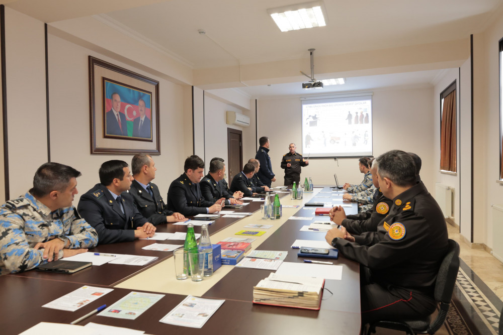 Naxçıvan Baş Gömrük İdarəsinin Rəsmiləşdirmə Mərkəzində fövqəladə hallarla bağlı seminar və təlim keçirilib<font color=red> - FOTOLAR</font>
