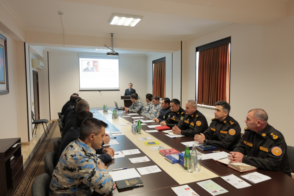 Naxçıvan Baş Gömrük İdarəsinin Rəsmiləşdirmə Mərkəzində fövqəladə hallarla bağlı seminar və təlim keçirilib<font color=red> - FOTOLAR</font>