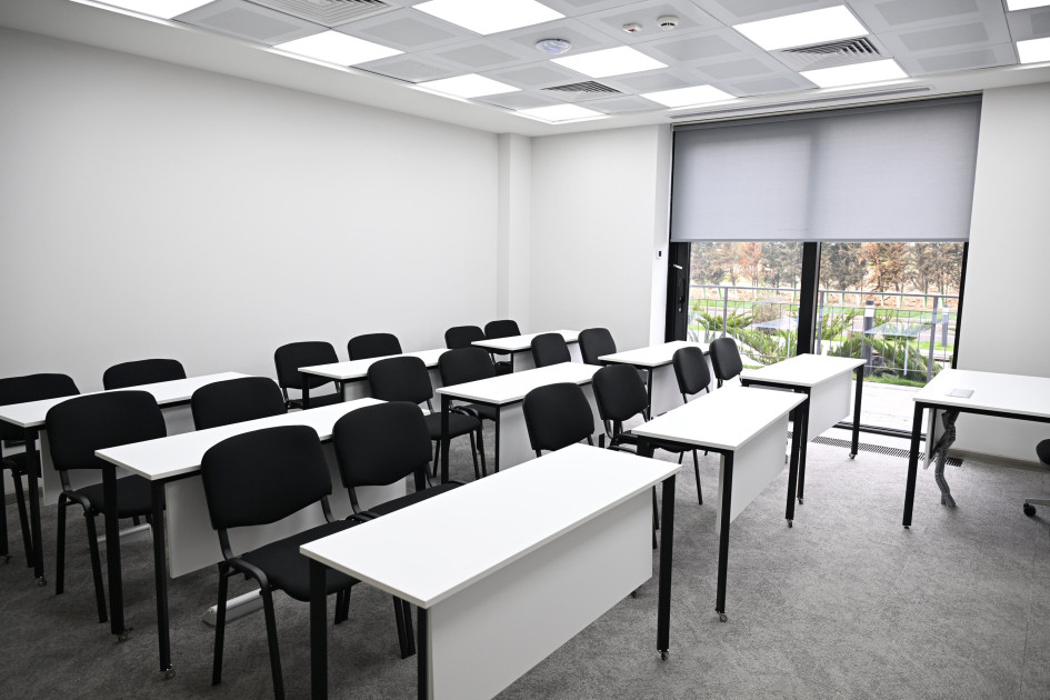 Prezident İlham Əliyev Milli Aviasiya Akademiyasında Beynəlxalq Təlim Mərkəzinin açılışında iştirak edib<font color=red> - FOTOLAR</font>