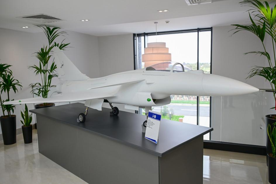 Prezident İlham Əliyev Milli Aviasiya Akademiyasında Beynəlxalq Təlim Mərkəzinin açılışında iştirak edib<font color=red> - FOTOLAR</font>