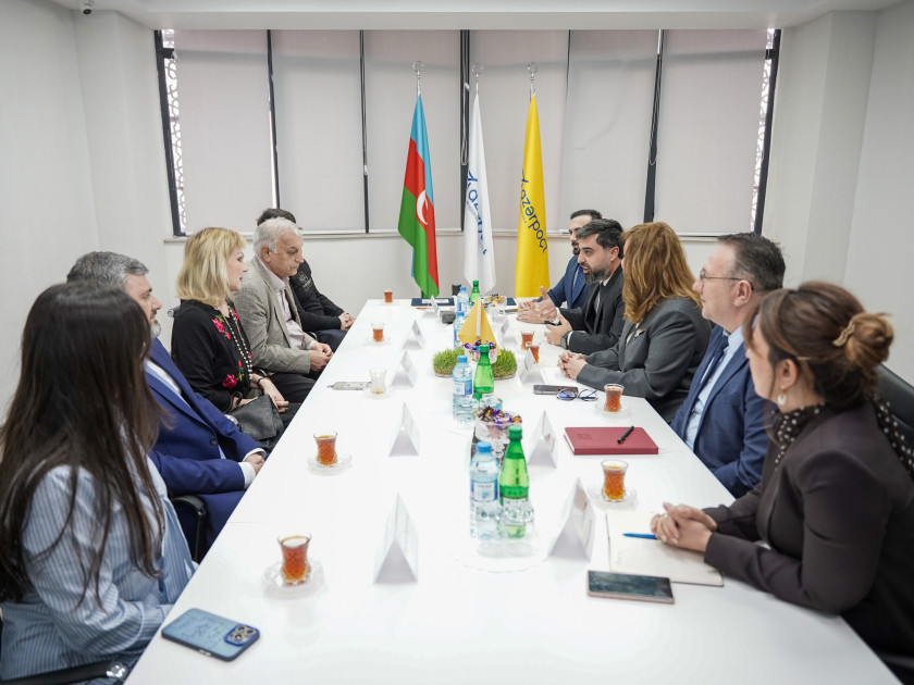 Anatoli Banişevskinin yubiley poçt markaları dövriyyəyə buraxılıb<font color=red> - FOTOLAR</font>