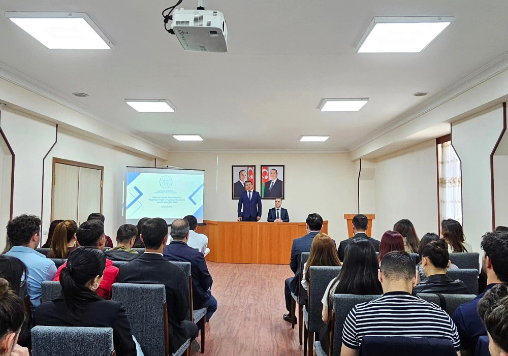 Naxçıvanda rəqəmsal könüllülərlə görüş keçirilib<font color=red> - FOTOLAR</font>