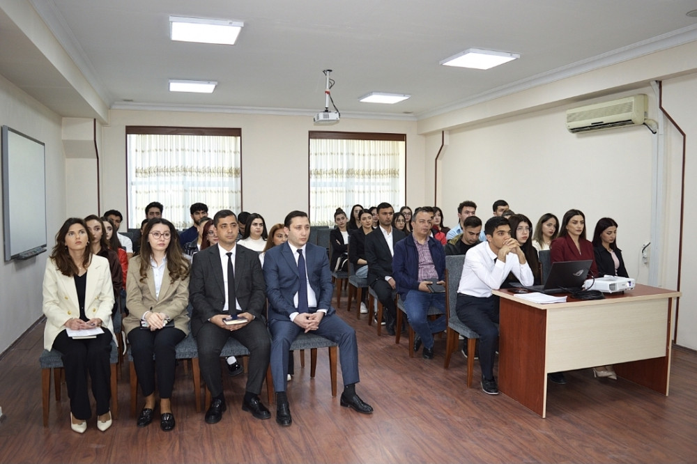 Naxçıvanda rəqəmsal könüllülərlə görüş keçirilib<font color=red> - FOTOLAR</font>