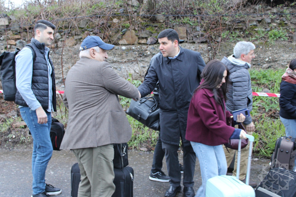 Ermənistanın vətəndaş cəmiyyətinin nümayəndələri “Sülh Körpüsü” Təşəbbüsü çərçivəsində Azərbaycana gəliblər<font color=red> - FOTOLAR</font>