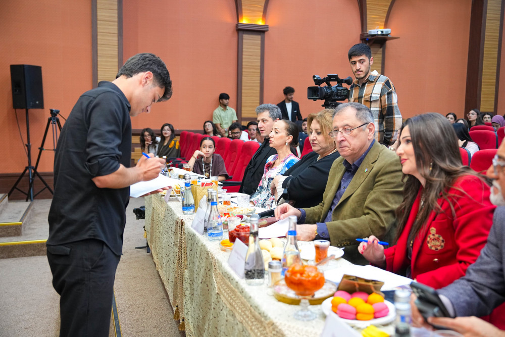 NDU-da Ümummilli Lider Heydər Əliyevin anadan olmasının 103 illiyinə həsr olunmuş bədii yaradıcılıq müsabiqə-festivalı keçirilib<font color=red> - FOTOLAR</font>