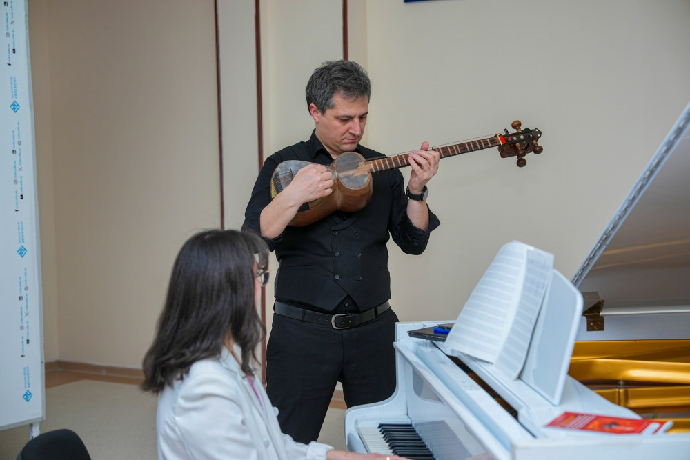 NDU-da Ümummilli Lider Heydər Əliyevin anadan olmasının 103 illiyinə həsr olunmuş bədii yaradıcılıq müsabiqə-festivalı keçirilib<font color=red> - FOTOLAR</font>