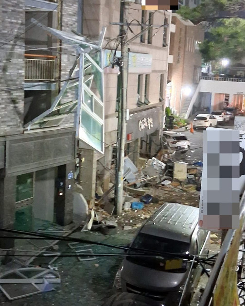 Cənubi Koreyada restoranda baş verən partlayışda 15 nəfər xəsarət alıb<font color=red> - FOTOLAR</font>