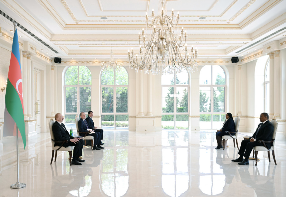 Prezident İlham Əliyev Esvatininin Azərbaycanda yeni təyin olunmuş səfirini qəbul edib <font color=red> - FOTOLAR</font>