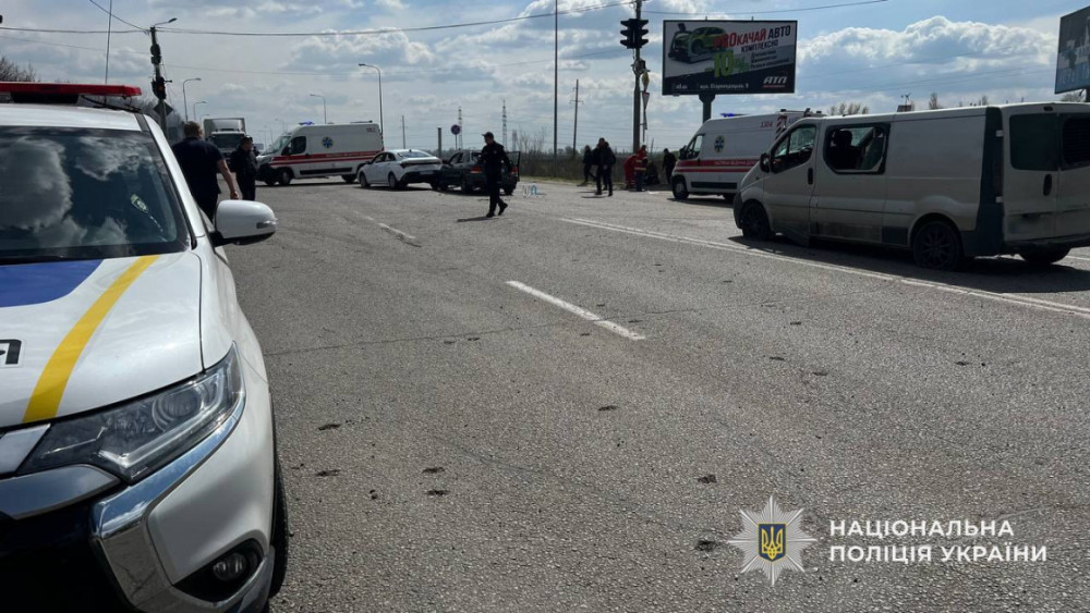 Dneprə endirilən raket zərbəsi nəticəsində dörd nəfər həlak olub, 25 sakin yaralanıb<font color=red> - FOTOLAR</font>