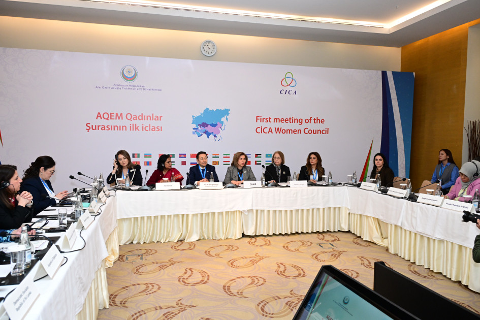 AQEM Qadınlar Şurasının ilk iclasında mühüm çağırışlar səsləndirilib<font color=red> - FOTOLAR</font>