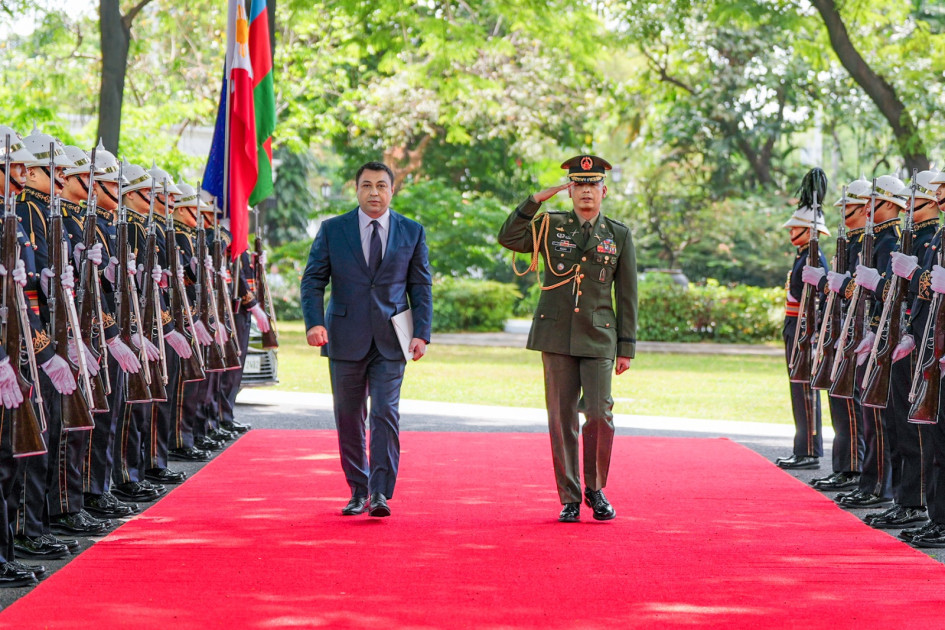 Azərbaycan səfiri etimadnaməsini Filippin Prezidentinə təqdim edib<font color=red> - FOTOLAR</font>