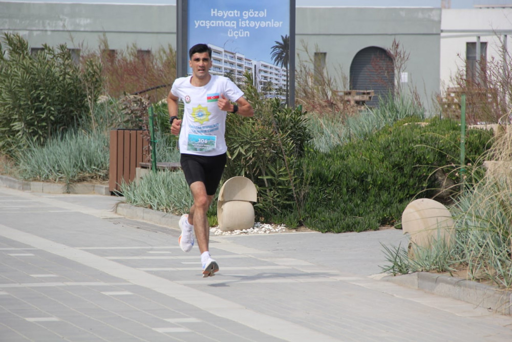 Əmrah Nağıyev “Sea Breeze” qaçışında ikinci olub<font color=red> - FOTOLAR</font>