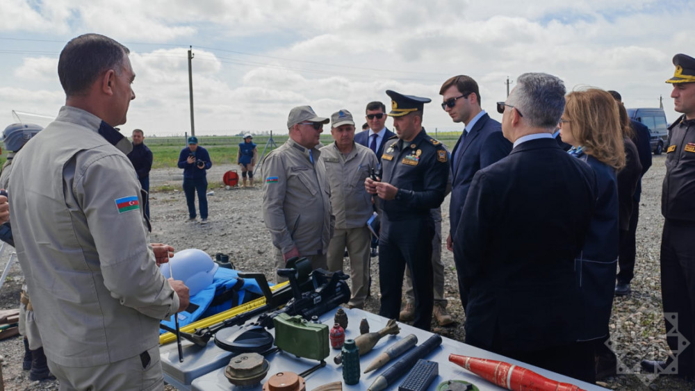 Minalardan və partlamamış hərbi sursatlardan təmizləmə üzrə İşçi qrupunun üzvlərinin Ağdama səfəri başlayıb<font color=red> - FOTOLAR</font>