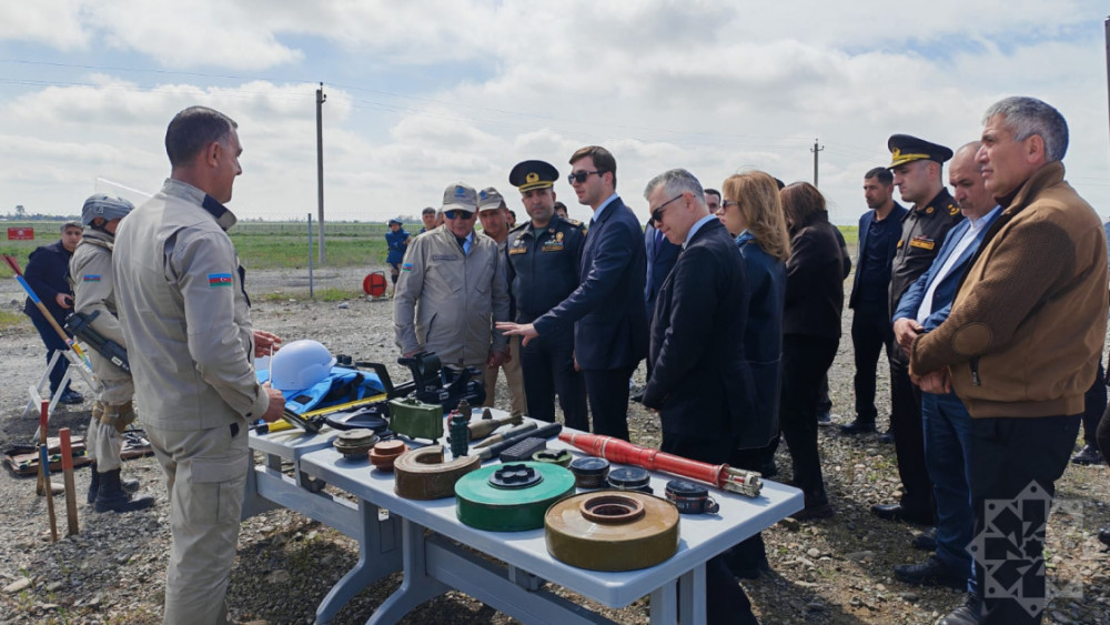 Minalardan və partlamamış hərbi sursatlardan təmizləmə üzrə İşçi qrupunun üzvlərinin Ağdama səfəri başlayıb<font color=red> - FOTOLAR</font>