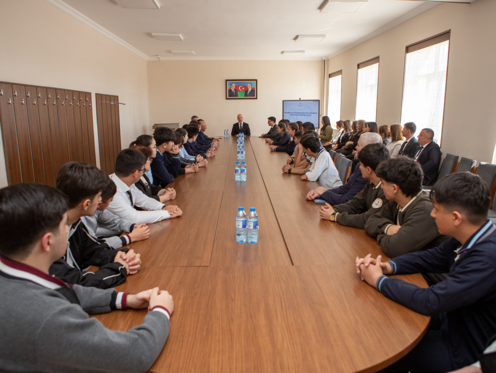 Respublika Fənn Olimpiadalarının final mərhələsinə vəsiqə qazanan şagirdlərlə görüş keçirilib<font color=red> - FOTOLAR</font>