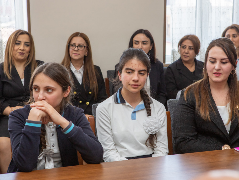 Respublika Fənn Olimpiadalarının final mərhələsinə vəsiqə qazanan şagirdlərlə görüş keçirilib<font color=red> - FOTOLAR</font>