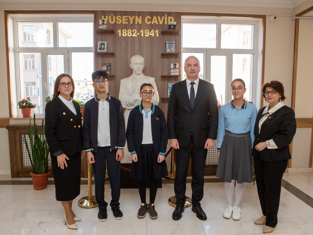 Respublika Fənn Olimpiadalarının final mərhələsinə vəsiqə qazanan şagirdlərlə görüş keçirilib<font color=red> - FOTOLAR</font>