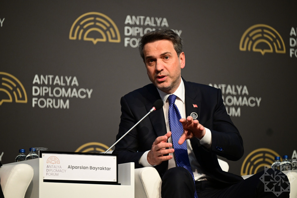 ADF 2026-da mövcud enerji problemləri müzakirə olunub<font color='red'> - YENİLƏNİB</font><font color=red> - FOTOLAR</font>