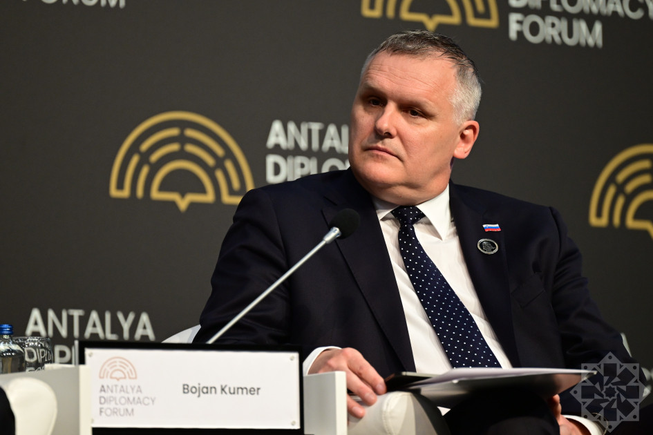 ADF 2026-da mövcud enerji problemləri müzakirə olunub<font color='red'> - YENİLƏNİB</font><font color=red> - FOTOLAR</font>