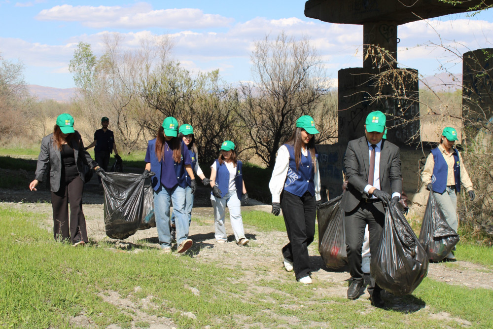 Naxçıvanda “Şəhərsalma və Memarlıq İli” çərçivəsində növbəti təmizlik aksiyası keçirilib<font color=red> - FOTOLAR</font>
