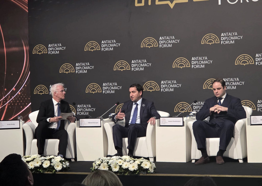 Hikmət Hacıyev: Azərbaycan regionda sülh gündəliyinə tam sadiqdir<font color=red> - FOTOLAR</font>