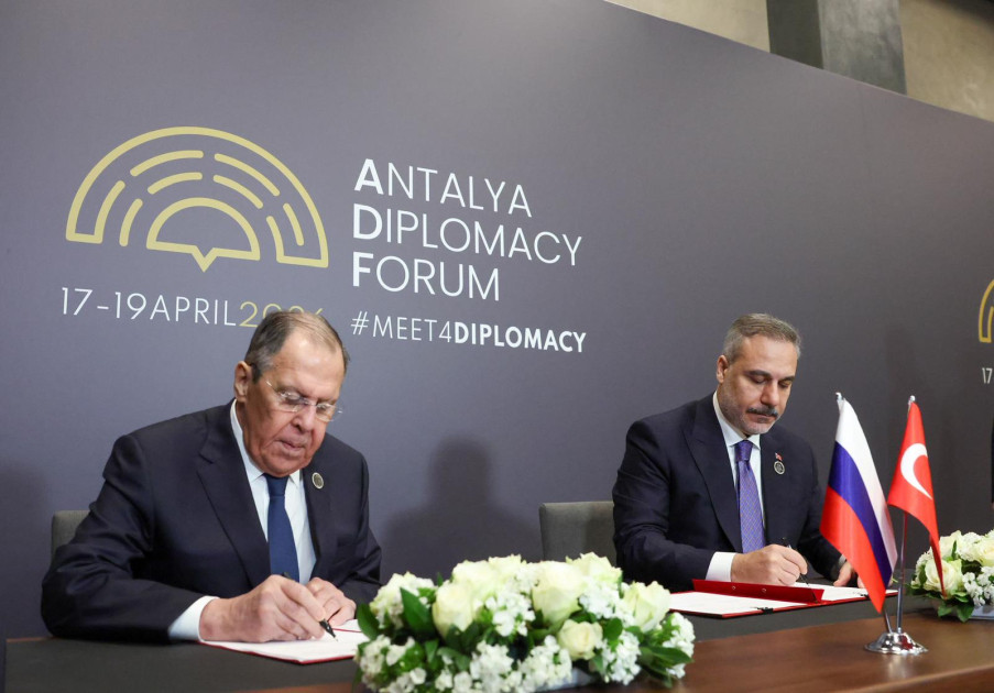 Türkiyə və Rusiya Xarici İşlər nazirlikləri arasında Məsləhətləşmə Fəaliyyət Planı imzalanıb<font color=red> - FOTOLAR</font>