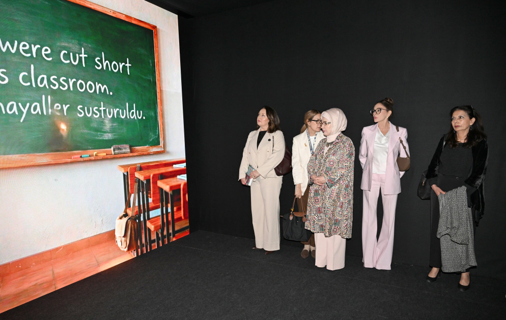 Azərbaycanın birinci xanımı Mehriban Əliyeva Antalyada “Fələstində sülh naminə birləşərək: Təhsil sisteminin məhv edilməsi ilə mübarizə və gələcəyin qorunması” adlı paneldə iştirak edib<font color=red> - FOTOLAR</font>