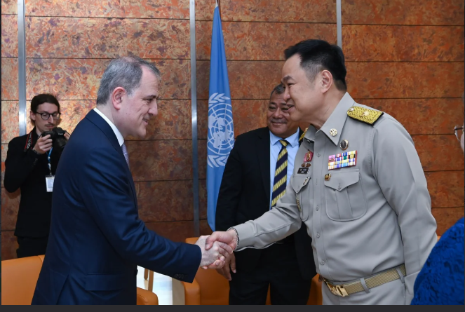 Ceyhun Bayramov Tailandın Baş naziri Anutin Çarnvirakul ilə görüşüb<font color=red> - FOTOLAR</font>