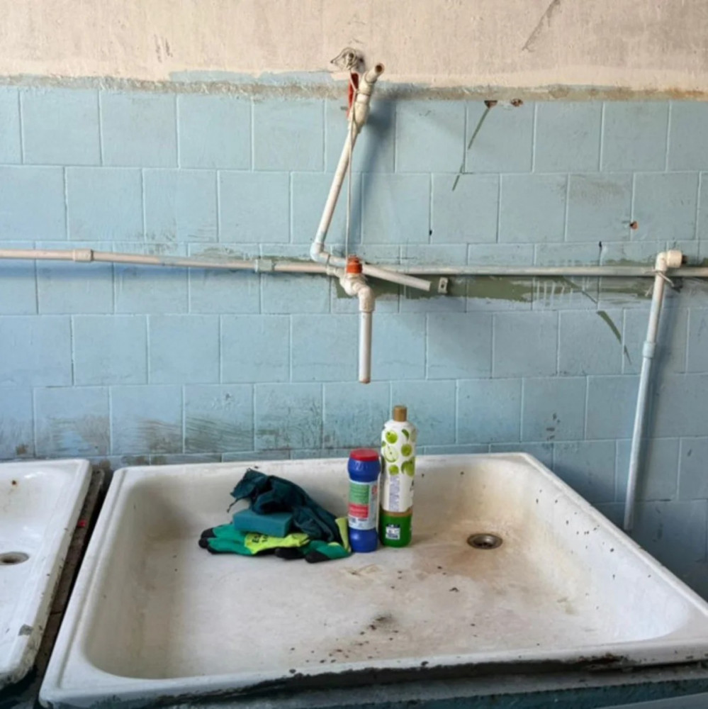 AQTA: Ötən ay 263 məktəbdə ciddi sanitar pozuntular aşkarlanıb <font color=red> - FOTOLAR</font>